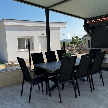 House Bella *