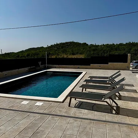 House Bella